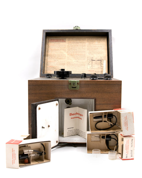 Laboratory Equipment - Beckman Glass Electrode pH Meter, Model G